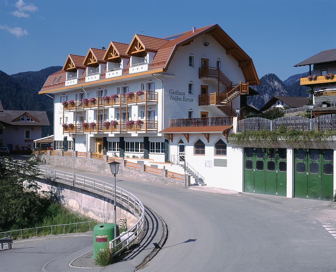Gasthaus Zum Weissen Kreuz Lazfons Exterior foto