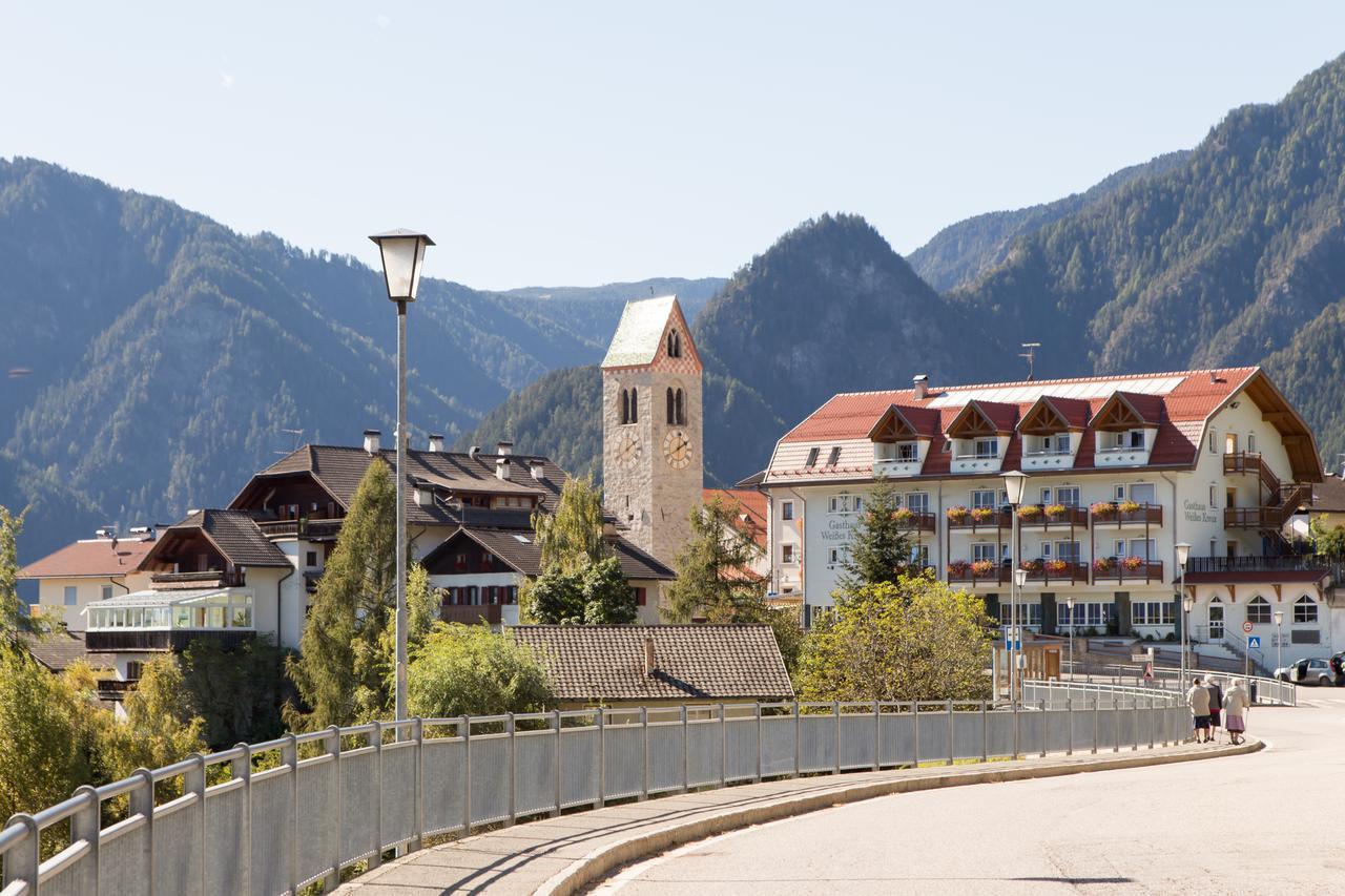 Gasthaus Zum Weissen Kreuz Lazfons Exterior foto