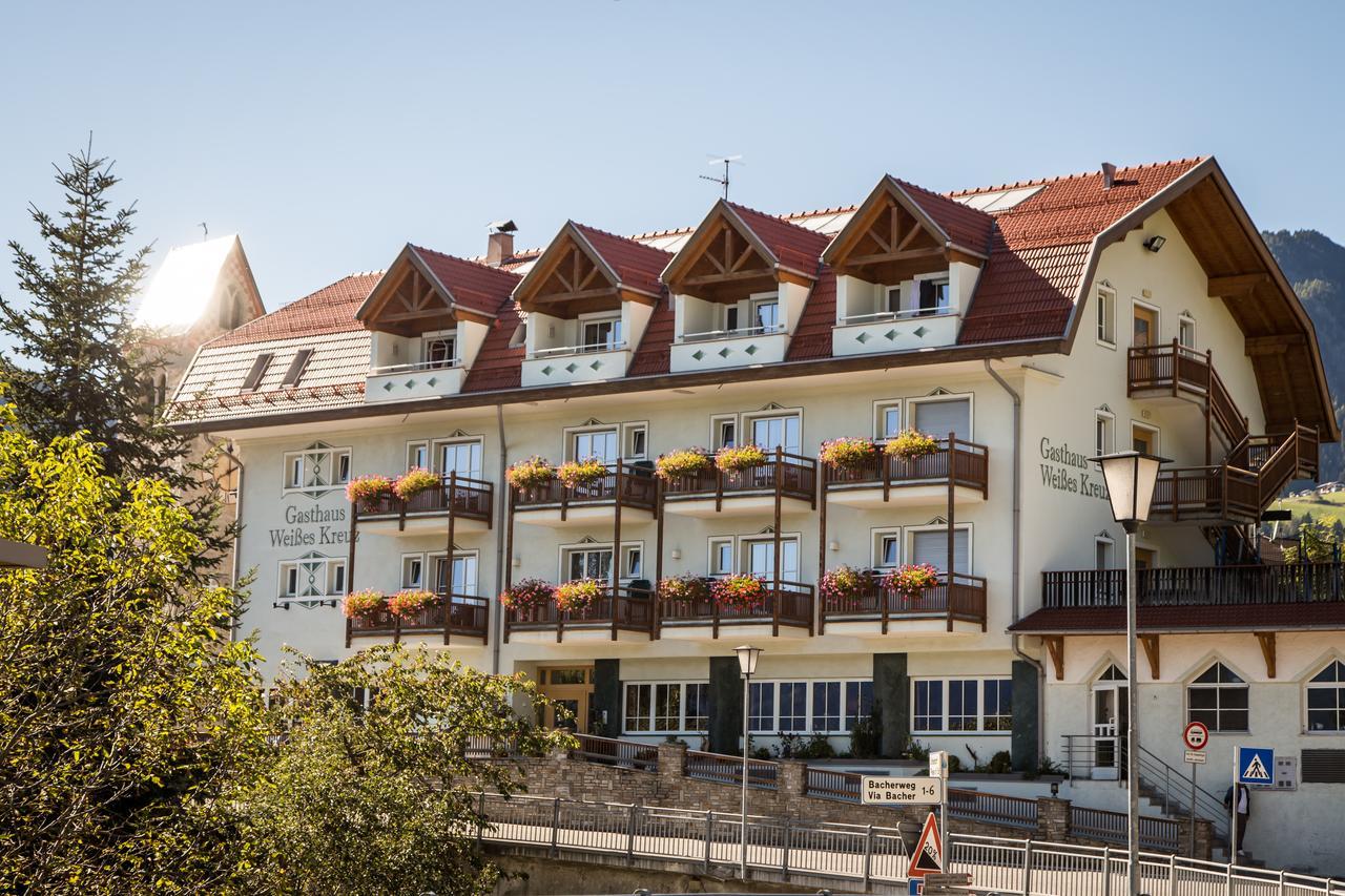 Gasthaus Zum Weissen Kreuz Lazfons Exterior foto